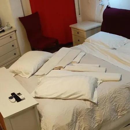 Bed & Breakfast Tarsia Acilia