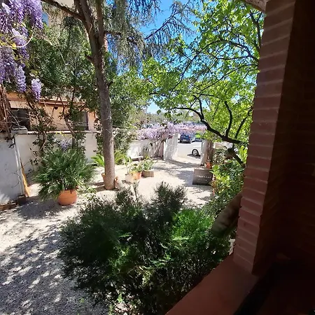 Tarsia Bed and Breakfast Acilia